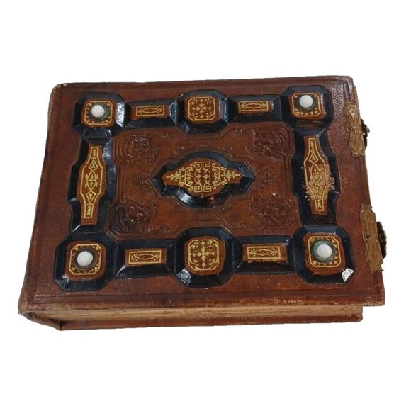 Antique Victorian 1860s Family Photo Album Leather Cover Tintype W Photographs